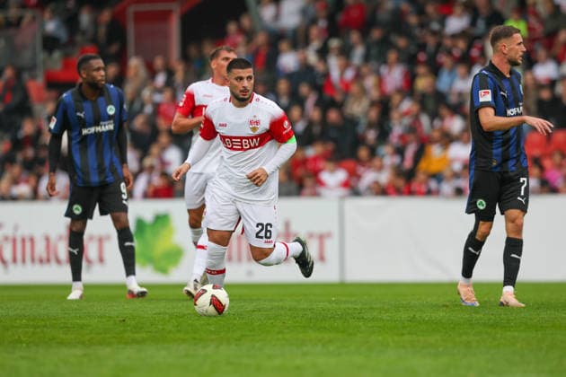 Deniz Undav (VfB Stuttgart, 26) mit einem Schuss GER, VfB Stuttgart vs. SpVgg Greuther Fuerth, Fussball, Freundschaftsspiele - Herren, Spielzeit 2026 2027, 01.10.2026 GER, VfB Stuttgart vs. SpVgg Greuther Fuerth, Fussball, Freundschaftsspiele - Herren, Spielzeit 2026 2027, 01.10.2026 Aspach Copyright: xEibner-Pressefoto SoerenxHerwegx EP_SHG