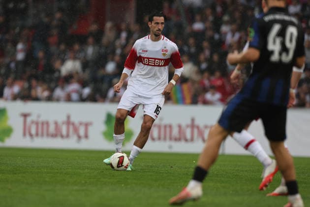 Atakan Karazor (VfB Stuttgart, 16) GER, VfB Stuttgart vs. SpVgg Greuther Fuerth, Fussball, Freundschaftsspiele - Herren, Spielzeit 2026 2027, 01.10.2026 GER, VfB Stuttgart vs. SpVgg Greuther Fuerth, Fussball, Freundschaftsspiele - Herren, Spielzeit 2026 2027, 01.10.2026 Aspach Copyright: xEibner-Pressefoto SoerenxHerwegx EP_SHG