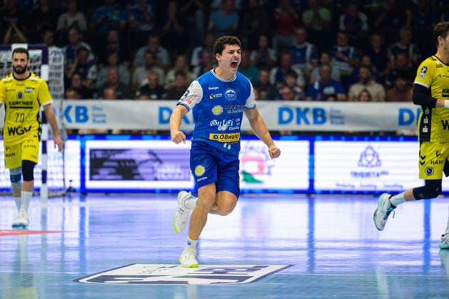 Gian Attenhofer (ThSV Eisenach, 11) Jubelt zum Treffer. GER, ThSV Eisenach gegen TVB Stuttgart, 1. Opel Handballbundesliga, Handball, 7. Spieltag, Saison 2026 2027, 19.00 Uhr, 01.10.2026 GER, ThSV Eisenach gegen TVB Stuttgart, 1. Opel Handballbundesliga, Handball, 7. Spieltag, Saison 2026 2027, 19.00 Uhr, 01.10.2026 Eisenach Copyright: xMartinxHerbstx
