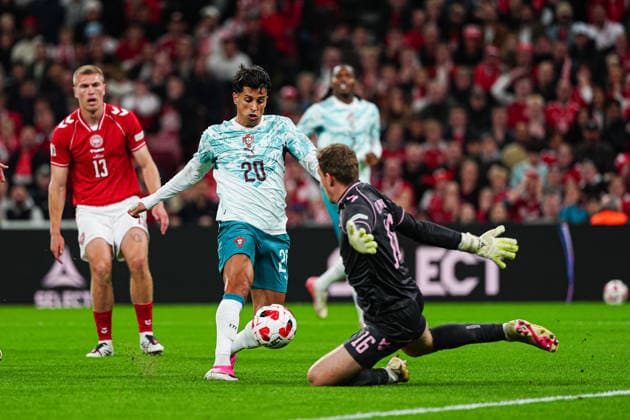 Tor zum 0:1 Joao Cancelo (Portugal, 20) DEN, Dänemark vs. Portugal, Fußball, UEFA Nations League A, Gruppe 4, Spieltag 03, Saison 2026 2027, 01.10.2026 DEN, Dänemark vs. Portugal, Fußball, UEFA Nations League A, Gruppe 4, Spieltag 03, Saison 2026 2027, 01.10.2026 Kopenhagen Copyright: xEibner-Pressefoto MarcelxvonxFehrnx EP_MFN