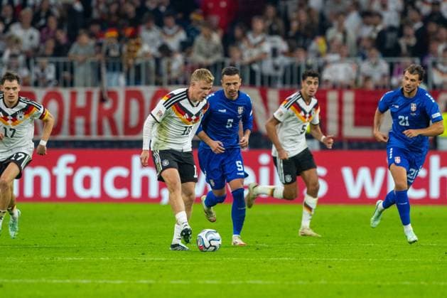Fußball, Herren, Saison 2026 27, UEFA Nations League (Liga A, Gruppe 2, 3. Spieltag) in München, Deutschland - Serbien, v. l. Jonathan Burkardt (Deutschland), Nemanja Maksimovic (Serbien), 01.10.2026, Copyright: xMatthiasxKochx