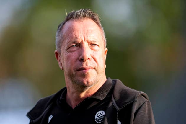 Markus Kauczinski (Trainer, Cheftrainer, SVS), Einzelbild, Einzelfoto, Aktion, Action, Porträt, Portrait, 02.10.2026, Sandhausen (Deutschland), Fussball, Regionalliga Südwest, SV Sandhausen - 1. FC Kaiserslautern II