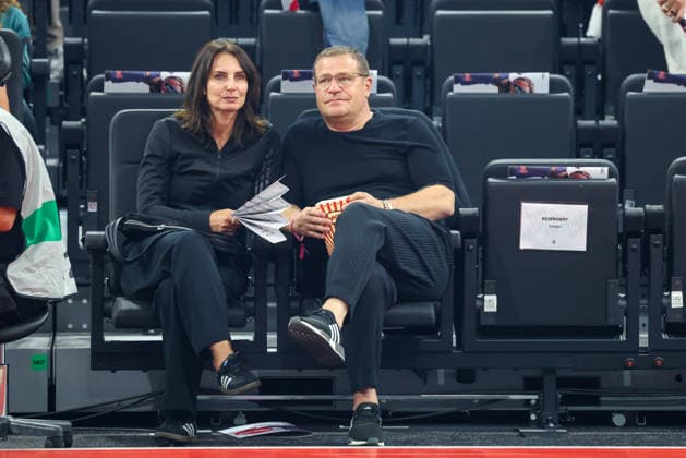 Max Eberl (FC Bayern Muenchen, Sportvorstand) mit Ehefrau Natascha, GER, FC Bayern Basketball vs. Partizan Mozzart Bet Belgrad, Basketball, Euroleague, 3. Spieltag, Saison 2026 2027, 02.10.2026, GER, FC Bayern Basketball vs. Partizan Mozzart Bet Belgrad, Basketball, Euroleague, 3. Spieltag, Saison 2026 2027, 02.10.2026 Muenchen Copyright: xEibner-Pressefoto JennixMaulx EP_JML