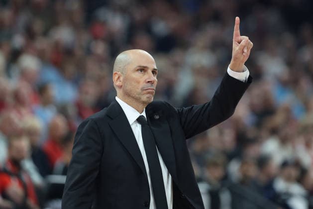 Joan Panarroya (Partizan Belgrad, Chef-Trainer) gestikuliert, GER, FC Bayern Basketball vs. Partizan Mozzart Bet Belgrad, Basketball, Euroleague, 3. Spieltag, Saison 2026 2027, 02.10.2026, GER, FC Bayern Basketball vs. Partizan Mozzart Bet Belgrad, Basketball, Euroleague, 3. Spieltag, Saison 2026 2027, 02.10.2026 Muenchen Copyright: xEibner-Pressefoto JennixMaulx EP_JML
