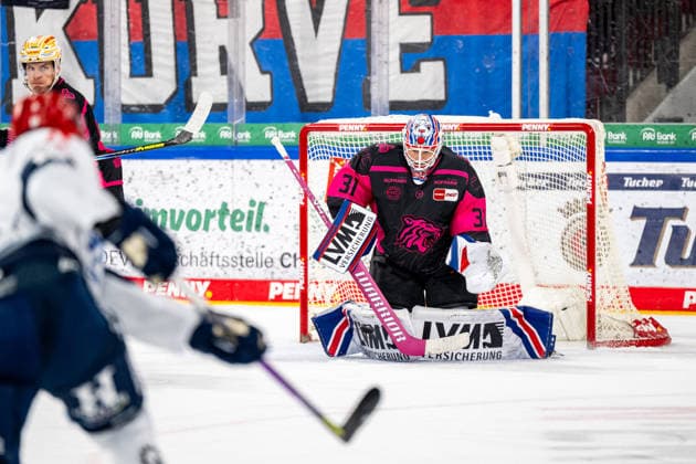 Niklas Treutle (31, Nuernberg Ice Tigers, NIT ), Nuernberg Ice Tigers vs. Schwenninger Wild Wings, Eishockey, Penny DEL, 5. Spieltag, 02.10.2026, Nuernberg Ice Tigers vs. Schwenninger Wild Wings, Eishockey, Penny DEL, 5. Spieltag, 02.10.2026 Copyright: xEibner-Pressefoto ThomasxHahnx EP_NIT