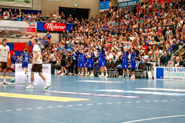 Freude freuen Jubel Jubel, Torjubel, jubelt ueber das Tor, celebrate the goal, celebration beim Team Balingen, GER, HBW Balingen-Weilstetten vs. Bergischer HC, Handball, Opel Handball-Bundesliga, 7. Spieltag, Spielzeit 2026 2027, 02.10.2026 GER, HBW Balingen-Weilstetten vs. Bergischer HC, Handball, Opel Handball-Bundesliga, 7. Spieltag, Spielzeit 2026 2027, 02.10.2026 Balingen Copyright: xEibner-Pressefoto KirstenxJaegerx