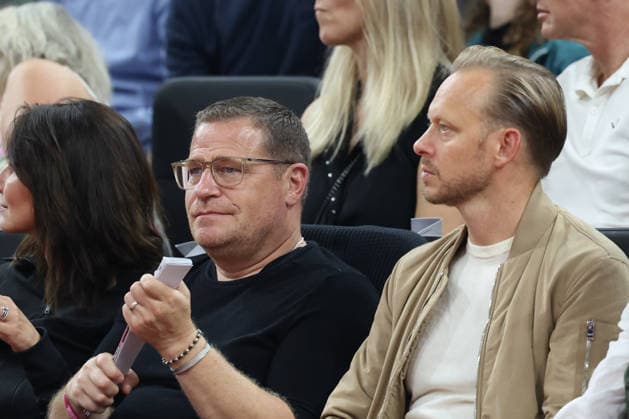Max Eberl (FC Bayern Muenchen, Sportvorstand) mit Rouven Kasper (FC Bayern Muenchen, Vorstand Marketing und Vertrieb), GER, FC Bayern Basketball vs. Partizan Mozzart Bet Belgrad, Basketball, Euroleague, 3. Spieltag, Saison 2026 2027, 02.10.2026, GER, FC Bayern Basketball vs. Partizan Mozzart Bet Belgrad, Basketball, Euroleague, 3. Spieltag, Saison 2026 2027, 02.10.2026 Muenchen Copyright: xEibner-Pressefoto JennixMaulx EP_JML
