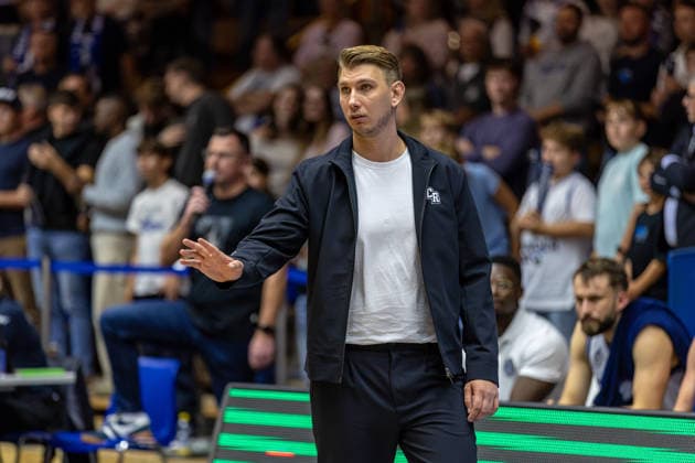 Freisteller Portrait Florian Flabb (HAKRO Merlins Crailsheim, Headcoach) Gestik Mimik, GER, HAKRO Merlins Crailsheim vs. Tigers Tuebingen, Basketball, 2. Basketball Bundesliga, Pro A, 02. Spieltag, Spielzeit 2026 2027, 02.10.2026, GER, HAKRO Merlins Crailsheim vs. Tigers Tuebingen, Basketball, 2. Basketball Bundesliga, Pro A, 02. Spieltag, Spielzeit 2026 2027, 02.10.2026 Ilshofen Copyright: xEibner-Pressefoto JanixPlessx EP_JPL