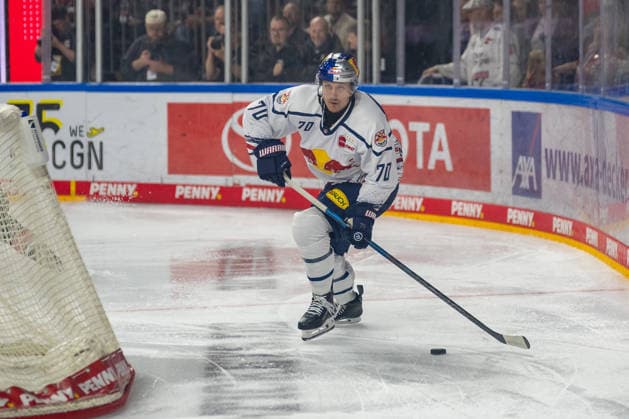 Elis Hede (EHC Red Bull Muenchen, 10) hinter dem Tor. Koelner Haie vs. EHC Red Bull Muenchen, Eishockey, Penny DEL, 05. Spieltag, Saison 2026 2027, 02.10.2026 Koelner Haie vs. EHC Red Bull Muenchen, Eishockey, Penny DEL, 05. Spieltag, Saison 2026 2027, 02.10.2026 Koeln Copyright: xEibner-Pressefoto ThomasxHaeslerx EP_THR