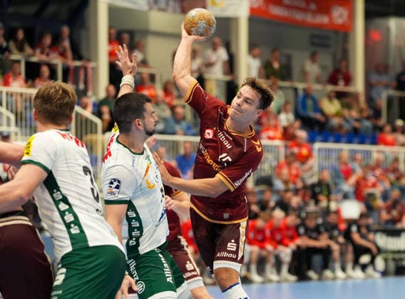Nils Homscheid (TuSEM Essen, 15) wirft auf das Tor. GER, TuSEM Essen vs SC DHfK Leipzig, 2. Handball Bundesliga, 6. Spieltag, Saison 2026-27, Sporthalle am Hallo, Essen, 02.10.2026 TuSEM Essen vs SC DHfK Leipzig, 2. Handball Bundesliga, 6. Spieltag, Saison 2026-27, 02.10.2026 Essen Copyright: xEibner-Pressefoto ScottxColemanx EP_SCN