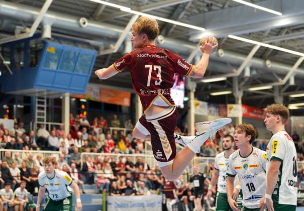 Finley Werschkull (TuSEM Essen, 73) wirft auf das Tor. GER, TuSEM Essen vs SC DHfK Leipzig, 2. Handball Bundesliga, 6. Spieltag, Saison 2026-27, Sporthalle am Hallo, Essen, 02.10.2026 TuSEM Essen vs SC DHfK Leipzig, 2. Handball Bundesliga, 6. Spieltag, Saison 2026-27, 02.10.2026 Essen Copyright: xEibner-Pressefoto ScottxColemanx EP_SCN
