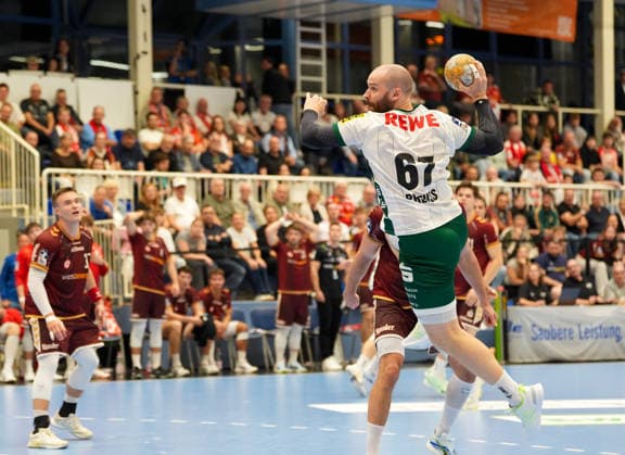 Moritz Preuss (SC DHfK Leipzig, 67) wirft auf das Tor. GER, TuSEM Essen vs SC DHfK Leipzig, 2. Handball Bundesliga, 6. Spieltag, Saison 2026-27, Sporthalle am Hallo, Essen, 02.10.2026 TuSEM Essen vs SC DHfK Leipzig, 2. Handball Bundesliga, 6. Spieltag, Saison 2026-27, 02.10.2026 Essen Copyright: xEibner-Pressefoto ScottxColemanx EP_SCN