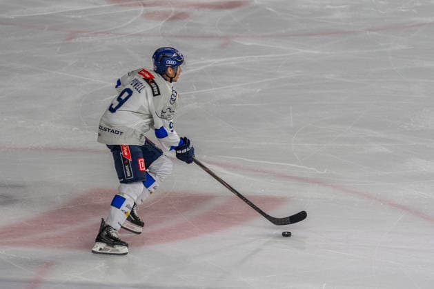 Myles Powell (ERC Ingolstadt, 09), GER, Krefeld Pinguine vs. ERC Ingolstadt, Eishockey, PENNY DEL, 5. Spieltag, Spielzeit 2026 2027, 02.10.2026 GER, Krefeld Pinguine vs. ERC Ingolstadt, Eishockey, PENNY DEL, 5. Spieltag, Spielzeit 2026 2027, 02.10.2026 Krefeld Copyright: xEibner-Pressefoto FabianxFriesex EP_FFE