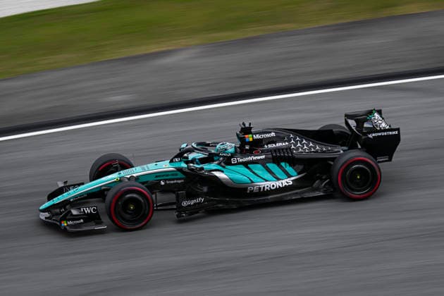63 RUSSELL George (gbr), Mercedes AMG F1 Team W17, action F1 GP 16 Bahrain 2026 in Malaysia F1 GP 16 Bahrain 2026 in Malaysia 03 VERSTAPPEN Max (nld), Red Bull Racing Ford RB22, action F1 GP 16 Bahrain 2026 in Malaysia 63 RUSSELL George (gbr), Mercedes AMG F1 Team W17, action during the 2026 Formula 1 Bahrain Grand Prix in Malaysia, 16th round of the 2026 Formula One World Championship, WM, Weltmeisterschaft from October 2 to 4, 2026 on the Sepang International Circuit, in Sepang, Malaysia - Photo Alberto Vimercati DPPI Malaysia