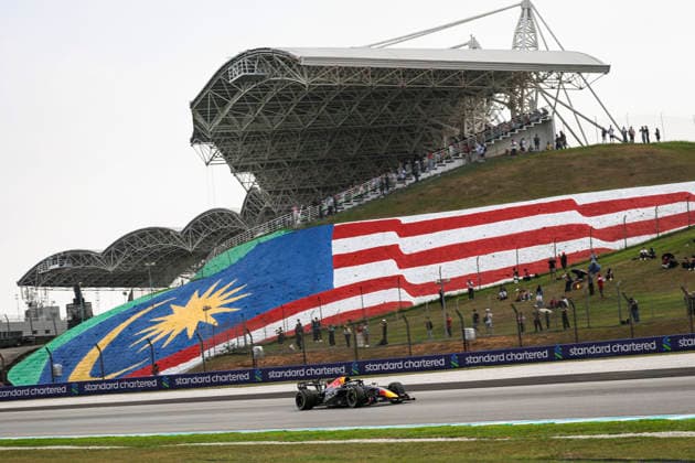 03 VERSTAPPEN Max (nld), Red Bull Racing Ford RB22, action F1 GP 16 Bahrain 2026 in Malaysia F1 GP 16 Bahrain 2026 in Malaysia 03 VERSTAPPEN Max (nld), Red Bull Racing Ford RB22, action F1 GP 16 Bahrain 2026 in Malaysia 03 VERSTAPPEN Max (nld), Red Bull Racing Ford RB22, action during the 2026 Formula 1 Bahrain Grand Prix in Malaysia, 16th round of the 2026 Formula One World Championship, WM, Weltmeisterschaft from October 2 to 4, 2026 on the Sepang International Circuit, in Sepang, Malaysia - Photo Xavier Bonilla DPPI Malaysia
