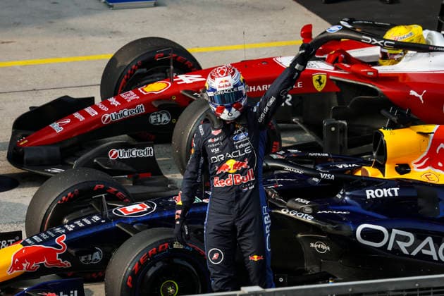 VERSTAPPEN Max (nld), Red Bull Racing Ford RB22, portrait F1 GP 16 Bahrain 2026 in Malaysia 03 VERSTAPPEN Max (nld), Red Bull Racing Ford RB22, action F1 GP 16 Bahrain 2026 in Malaysia VERSTAPPEN Max (nld), Red Bull Racing Ford RB22, portrait celebration pole position during the 2026 Formula 1 Bahrain Grand Prix in Malaysia, 16th round of the 2026 Formula One World Championship, WM, Weltmeisterschaft from October 2 to 4, 2026 on the Sepang International Circuit, in Sepang, Malaysia - Photo Xavier Bonilla DPPI Malaysia