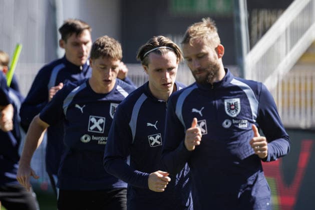 SOCCER - NL, KOS vs AUT PRISTINA,KOSOVO,03.OCT.26 - SOCCER - UEFA Nations League, OEFB international match, Länderspiel, Nationalmannschaft Kosovo vs Austria, preview, training team AUT. Image shows Maximilian Woeber, Alexander Prass, Patrick Wimmer and Konrad Laimer (AUT). GEPAxpictures xArminxRauthner