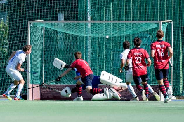 Torschütze Tobias Martins (MHC, 10), Spieler vom Mannheimer HC (MHC), erzielt das Tor zum 2:0, Treffer, Torerfolg, Highlight, Action, Aktion, Spielszene, 03.10.2026, Mannheim (Deutschland), Hockey, 1. Bundesliga, Herren, Mannheimer HC - Berliner HC