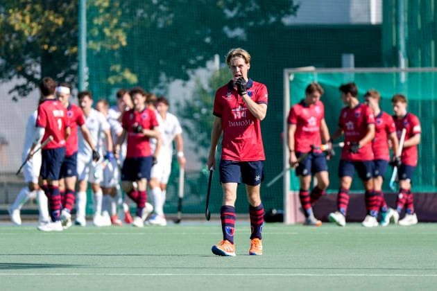 Spieler vom Berliner HC, vorne mit Yannick Koch (BHC, 10), enttäuscht schauend, Enttäuschung, Frustration, disappointed, pessimistisch, nach dem Gegentor zum 3:0, Action, Aktion, Spielszene, 03.10.2026, Mannheim (Deutschland), Hockey, 1. Bundesliga, Herren, Mannheimer HC - Berliner HC