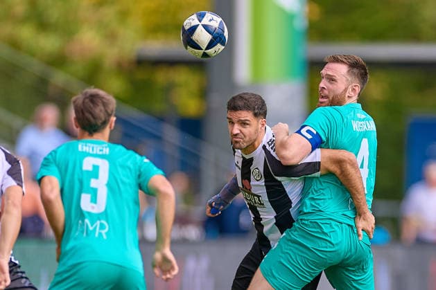 Christoph Ehlich (FSV Frankfurt, 03), Michael Kleinschrodt (VfR Aalen, 09), Tim Weissmann (FSV Frankfurt, 04) GER, VfR Aalen vs. FSV Frankfurt, Fussball, Regionalliga Suedwest - Herren, 10. Spieltag, Spielzeit 2026 2027, 03.10.2026 GER, VfR Aalen vs. FSV Frankfurt, Fussball, Regionalliga Suedwest - Herren, 10. Spieltag, Spielzeit 2026 2027, 03.10.2026 Aalen Copyright: xEibner-Pressefoto GeraldxOelze-dexStoppanyx EP_ODS