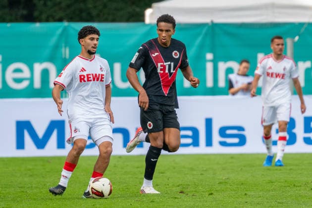 Zweikampf zwischen Fayssal Harchaoui (1. FC Koeln, 34) und Noah Maboulou (Viktoria Koeln, 37). FC Viktoria Koeln vs. FC Hansa Rostock , Fussball, 3. Liga, 05. Spieltag, Saison 2026 2027, 11.09.2026 DFL DFB Regulations prohibit any use of Photographs as image sequences and or Quasivideo FC Viktoria Koeln vs. FC Hansa Rostock, Fussball, 3. Liga, 05. Spieltag, Saison 2026 2027, 11.09.2026 Koeln Copyright: xEibner-Pressefoto ThomasxHaeslerx EP_THR