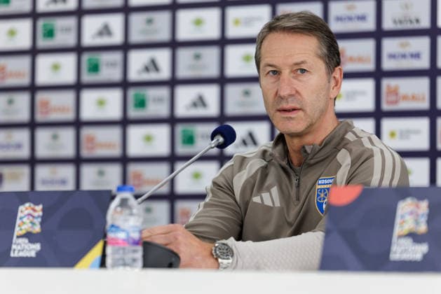 SOCCER - NL, KOS vs AUT PRISTINA,KOSOVO,03.OCT.26 - SOCCER - UEFA Nations League, OEFB international match, Länderspiel, Nationalmannschaft Kosovo vs Austria, preview, press conference, PK, Pressekonferenz team KOS. Image shows head coach Franco Foda (KOS). GEPAxpictures xArminxRauthner