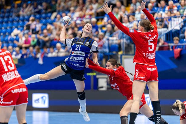 (L-R) Nuria Bucher (HSG Blomberg-Lippe, 21), Mia Brkic (HC Podravka, 11), Katarina Pandza (HC Podravka, 05) GER, HSG Blomberg-Lippe vs. HC Podravka, Handball, EHF Champions League Women, Gruppenphase, Spielzeit 2026 2027, 03.10.2026 GER, HSG Blomberg-Lippe vs. HC Podravka, Handball, EHF Champions League Women, Gruppenphase, Spielzeit 2026 2027, 03.10.2026 Lemgo Copyright: xEibner-Pressefoto JanxRollingerx EP_JSK