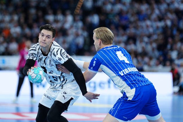 Domen Makuc (THW Kiel, 35), Ellidi Snaer Vidarsson (VfL Gummersbach, 04) GER, THW Kiel vs. VfL Gummersbach, Handball, 1. Bundesliga, Spieltag 7, Saison 2026 2027, 03.10.2026 GER, THW Kiel vs. VfL Gummersbach, Handball, 1. Bundesliga, Spieltag 7, Saison 2026 2027, 03.10.2026 Kiel Copyright: xEibner-Pressefoto MarcelxvonxFehrnx EP_MFN