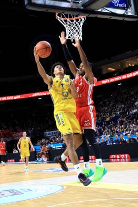 03.10.2026, Deutschland, GER, DEU, Basketball, 1.Bundesliga, 1.Tag, Saison 2026 2027, Berlin, ALBA Berlin vs Bamberg Jack Kayil( ALBA Berlin 7 ), Jordan Wright ( Bamberg 3 ) nordphoto GmbH Engler Berlin Uber-Arena Berlin Deutschland Copyright: xNordphotox xEnglerx