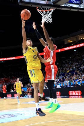 03.10.2026, Deutschland, GER, DEU, Basketball, 1.Bundesliga, 1.Tag, Saison 2026 2027, Berlin, ALBA Berlin vs Bamberg Jack Kayil( ALBA Berlin 7 ), Jordan Wright ( Bamberg 3 ) nordphoto GmbH Engler Berlin Uber-Arena Berlin Deutschland Copyright: xNordphotox xEnglerx