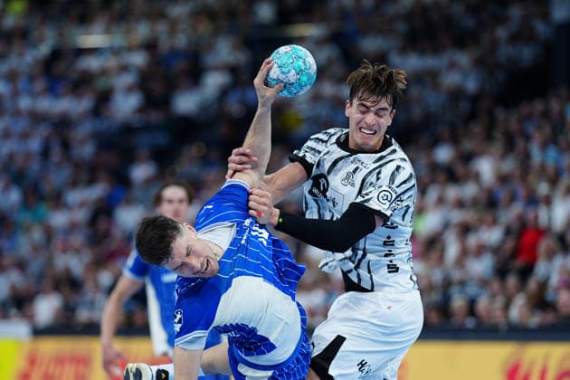 Alex Dujshebaev (VfL Gummersbach, 10), Julian Köster (THW Kiel, 07) GER, THW Kiel vs. VfL Gummersbach, Handball, 1. Bundesliga, Spieltag 7, Saison 2026 2027, 03.10.2026 GER, THW Kiel vs. VfL Gummersbach, Handball, 1. Bundesliga, Spieltag 7, Saison 2026 2027, 03.10.2026 Kiel Copyright: xEibner-Pressefoto MarcelxvonxFehrnx EP_MFN