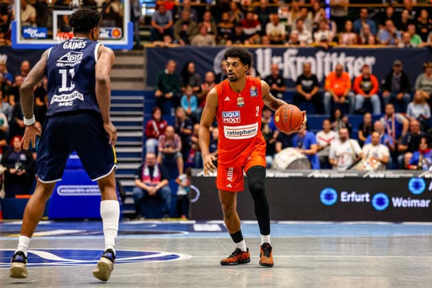 Ibi Watson (ratiopharm ulm, 02) am Ball, GER, Syntainics MBC vs. Ratiopharm Ulm, Basketball, 1. Bundesliga, 4. Spieltag, Spielzeit 2026 2027, 03.10.2026 GER, Syntainics MBC vs. Ratiopharm Ulm, Basketball, 1. Bundesliga, 4. Spieltag, Spielzeit 2026 2027, 03.10.2026 Weissenfels Copyright: xEibner-Pressefoto LauraxRoemerx EP_LRR