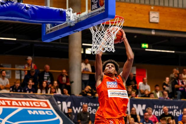 Meissa Faye (ratiopharm ulm, 11) mit Ball am Korb , GER, Syntainics MBC vs. Ratiopharm Ulm, Basketball, 1. Bundesliga, 4. Spieltag, Spielzeit 2026 2027, 03.10.2026 GER, Syntainics MBC vs. Ratiopharm Ulm, Basketball, 1. Bundesliga, 4. Spieltag, Spielzeit 2026 2027, 03.10.2026 Weissenfels Copyright: xEibner-Pressefoto LauraxRoemerx EP_LRR