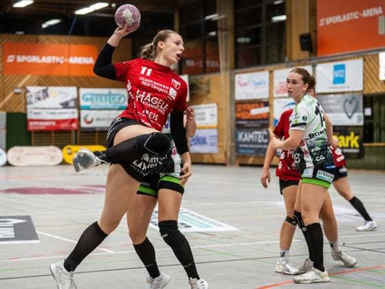 Nele Nusser (SG Nuertingen-Zizishausen, 11) kommt frei zum Wurf, SG Nürtingen-Zizishausen vs. Frisch Auf Goeppingen, Handball, DHB-Pokal, Spielzeit 2026 2027, 03.10.2026 SG Nürtingen-Zizishausen vs. Frisch Auf Goeppingen, Handball, DHB-Pokal, Spielzeit 2026 2027, 03.10.2026 Nuertingen Copyright: xMichaelxSchmidt Eibner-Pressefotx EP_MST