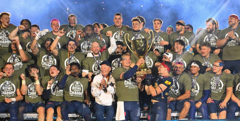 die Dresden Monarchs sind Deutscher Meister 2026, Siegerehrung mit dem Meisterpokal, Pokal, GFL-Bowl, Bowl, Endspiel um die deutsche Meisterschaft zwischen den Dresden Monarchs und den Potsdam Royals, Finale, American Football, German Football League, GFL, Dresden, Rudolf-Harbig-Stadion Dresden, 03.10.2026,