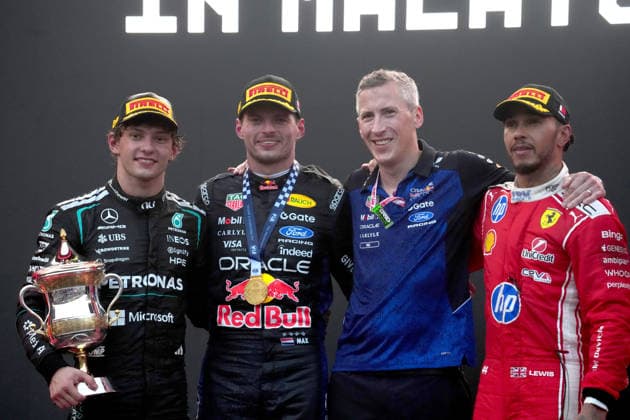 2026 Formula 1 Gulf Air Bahrain Grand Prix 04.10.2026, Sepang International Circuit, Kuala Lumpur, 2026 Formula 1 Gulf Air Bahrain Grand Prix , Podium:, Sieger Max Verstappen (NLD), Oracle Red Bull Racing, 2.Platz für Andrea Kimi Antonelli (ITA), Mercedes-AMG Petronas Formula One Team, 3.Platz für Lewis Hamilton (GBR), Scuderia Ferrari HP Kuala Lumpur Sepang International Circuit Malaysia Copyright: xNordphotox xBraticx