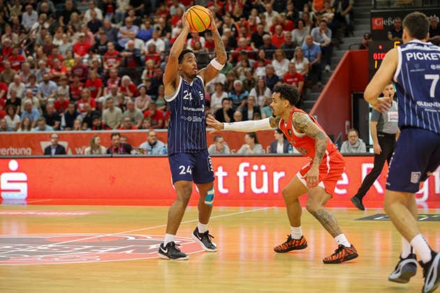 GER, GIESSEN 46ers vs. VfL SparkassenStars Bochum, Basketball, ProA, 3. Spieltag, Spielzeit 2026 2027, 04.10.2026,JaMonta Black (VfL SparkassenStars Bochum) GER, GIESSEN 46ers vs. VfL SparkassenStars Bochum, Basketball, ProA, 3. Spieltag, Spielzeit 2026 2027, 04.10.2026 GIESSEN 46ers Copyright: xEibner-Pressefoto JavadxMohammadpourx EP_JMR