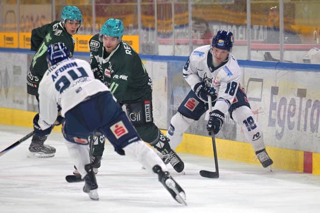 Laurin Braun (EC Kassel Huskies, 18) im Zweikampf mit Steven Raabe (Bietigheim Steelers, 41) Bietigheim Steelers vs. EC Kassel Huskies, Eishockey, DEL 2, 06.Hauptrundenspiel, Saison 2026 2027, 04.10.2026 Bietigheim Steelers vs. EC Kassel Huskies, Eishockey, DEL 2, 06.Hauptrundenspiel, Saison 2026 2027, 04.10.2026 Bietigheim Copyright: xEibner-Pressefotox EP_TBR