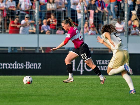 Torschuss Adriana Achcinska (VfB Stuttgart, 22) GER, Fussball, VfB Stuttgart vs. 1. FC Union Berlin, Google Pixel Frauen-Bundesliga, 6 Spieltag, Stuttgart, Saison 2026 2027, 04.10.2026 GER, Fussball, VfB Stuttgart vs. 1. FC Union Berlin, Google Pixel Frauen-Bundesliga, 6. Spieltag, Stuttgart, Saison 2026 2027, 04.10.2026 Stuttgart Copyright: xCarstenxSchweringx EP_CSG