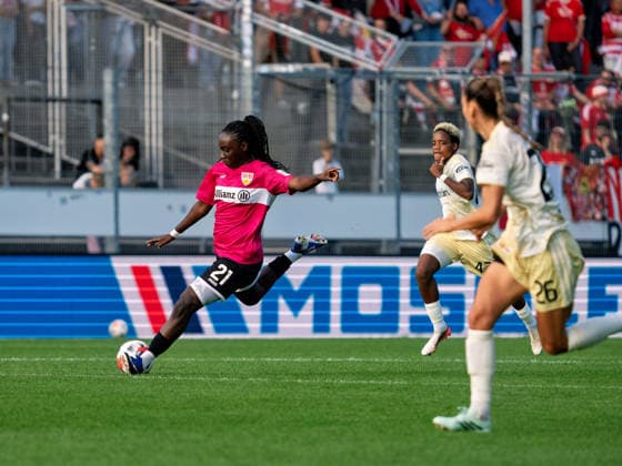 Mira Arouna (VfB Stuttgart, 21) am Ball GER, Fussball, VfB Stuttgart vs. 1. FC Union Berlin, Google Pixel Frauen-Bundesliga, 6 Spieltag, Stuttgart, Saison 2026 2027, 04.10.2026 GER, Fussball, VfB Stuttgart vs. 1. FC Union Berlin, Google Pixel Frauen-Bundesliga, 6. Spieltag, Stuttgart, Saison 2026 2027, 04.10.2026 Stuttgart Copyright: xCarstenxSchweringx EP_CSG