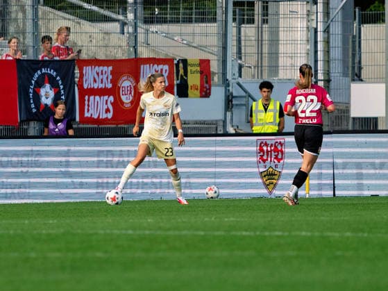 Nele Bauereisen (1. FC Union Berlin, 23) am Ball GER, Fussball, VfB Stuttgart vs. 1. FC Union Berlin, Google Pixel Frauen-Bundesliga, 6 Spieltag, Stuttgart, Saison 2026 2027, 04.10.2026 GER, Fussball, VfB Stuttgart vs. 1. FC Union Berlin, Google Pixel Frauen-Bundesliga, 6. Spieltag, Stuttgart, Saison 2026 2027, 04.10.2026 Stuttgart Copyright: xCarstenxSchweringx EP_CSG