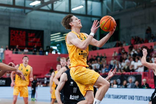 Aiden Warnholtz (Tigers Tuebingen, 03), GER, Tigers Tuebingen vs. Nuernberg Falcons, Basketball, ProA, 3. Spieltag, Spielzeit 2026 2027, 04.10.2026 GER, Tigers Tuebingen vs. Nuernberg Falcons, Basketball, ProA, 3. Spieltag, Spielzeit 2026 2027, 04.10.2026 Tigers Tuebingen Copyright: xEibner-Pressefoto KirstenxJaegerx
