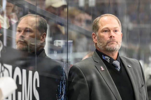 im Bild v.l. : Steve Walker (Schwenninger Wild Wings), Freisteller, GER, BW, VS, Penny DEL, Eishockey Liga, Spieltag 6, Schwenninger Wild Wings vs Straubing Tigers in der Helios Arena in Villingen-Schwenningen, 04.10.2026, Copyright: HMBxMedia UwexKoch