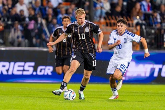 Jonathan Burkardt (Deutschland, Germany, 10) und Christos Zafeiris (Griechenland, 20) Griechenland vs. Deutschland, Fussball, UEFA Nations Leauge, 4. Spieltag, Saison 2026 2027, 04.10.2026 Griechenland vs. Deutschland, Fussball, UEFA Nations Leauge, 4. Spieltag, Saison 2026 2027, 04.10.2026 Thessaloniki Copyright: xEibner-Pressefoto J.xDerondeaux EP_JDU