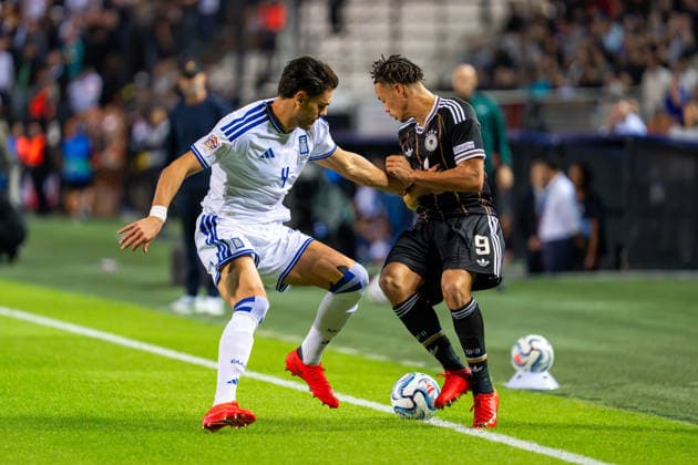 Derry Scherhant (Deutschland, Germany, 09) gegen Konstantinos Mavropanos (Griechenland, 04) Griechenland vs. Deutschland, Fussball, UEFA Nations Leauge, 4. Spieltag, Saison 2026 2027, 04.10.2026 Griechenland vs. Deutschland, Fussball, UEFA Nations Leauge, 4. Spieltag, Saison 2026 2027, 04.10.2026 Thessaloniki Copyright: xEibner-Pressefoto J.xDerondeaux EP_JDU