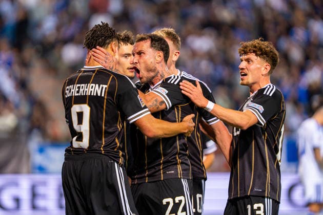 Der Jubel zum vermeintlichen 0:1 fuer Deutschland. David Raum (Deutschland, Germany, 22), Philipp Treu (Deutschland, Germany, 13), Derry Scherhant (Deutschland, Germany, 09) Griechenland vs. Deutschland, Fussball, UEFA Nations Leauge, 4. Spieltag, Saison 2026 2027, 04.10.2026 Griechenland vs. Deutschland, Fussball, UEFA Nations Leauge, 4. Spieltag, Saison 2026 2027, 04.10.2026 Thessaloniki Copyright: xEibner-Pressefoto J.xDerondeaux EP_JDU