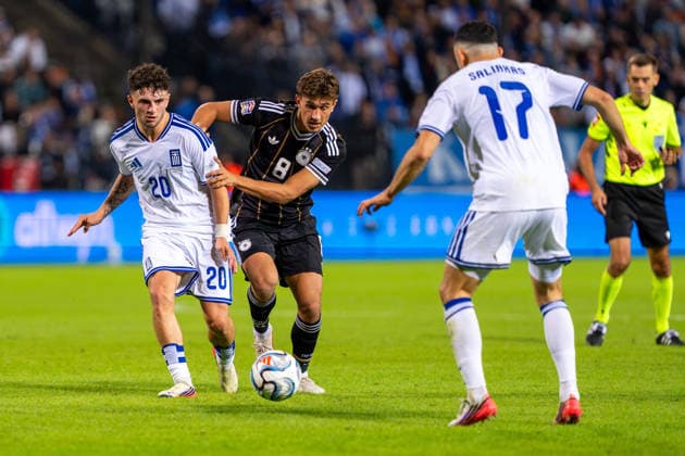 Christos Zafeiris (Griechenland, 20) gegen Tom Bischof (Deutschland, Germany, 08) Griechenland vs. Deutschland, Fussball, UEFA Nations Leauge, 4. Spieltag, Saison 2026 2027, 04.10.2026 Griechenland vs. Deutschland, Fussball, UEFA Nations Leauge, 4. Spieltag, Saison 2026 2027, 04.10.2026 Thessaloniki Copyright: xEibner-Pressefoto J.xDerondeaux EP_JDU