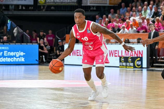 Justin Edler-Davies (RASTA Vechta, 10) RASTA Vechta vs. Basketball Loewen Braunschweig , easyCredit Basketball Bundesliga, 4. Spieltag, Saison 2026 2027, 05.10.2026, RASTA Vechta vs. Basketball Loewen Braunschweig , easyCredit Basketball Bundesliga, 4. Spieltag, Saison 2026 2027, 05.10.2026 Vechta Copyright: xEibner-Pressefoto RobertxGertzenx EP_RGN