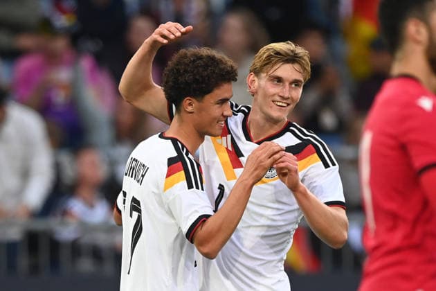 Noah DARVICH (GER) jubelt nach seinem Tor zum 1-0, Jubel, jubeln, Freude, cheers, mit Aljoscha KEMLEIN (GER) Fussball Laenderspiel, U21, U 21 EM-Qualifikation, Deutschland - Georgien am 06.10.2026, Schueco-Arena Bielefeld, Â