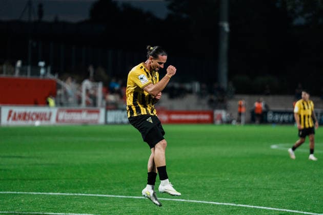 Jubel, Tor, Freude, feiern, Spass, Emotionen, Valmir Sulejmani (Alemannia Aachen, 38), Deutschland, Fußball, Herren - Mittelrheinpokal (FVM) Saison 2026 2027, 2. Runde: SV Grün - Weiß Brauweiler vs TSV Alemannia Aachen (Ulrich - Haberland - Stadion, Leverkusen) Copyright: xThiemoxRudolphx